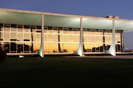 Maioria do STF mant�m suspens�o de piso da enfermagem